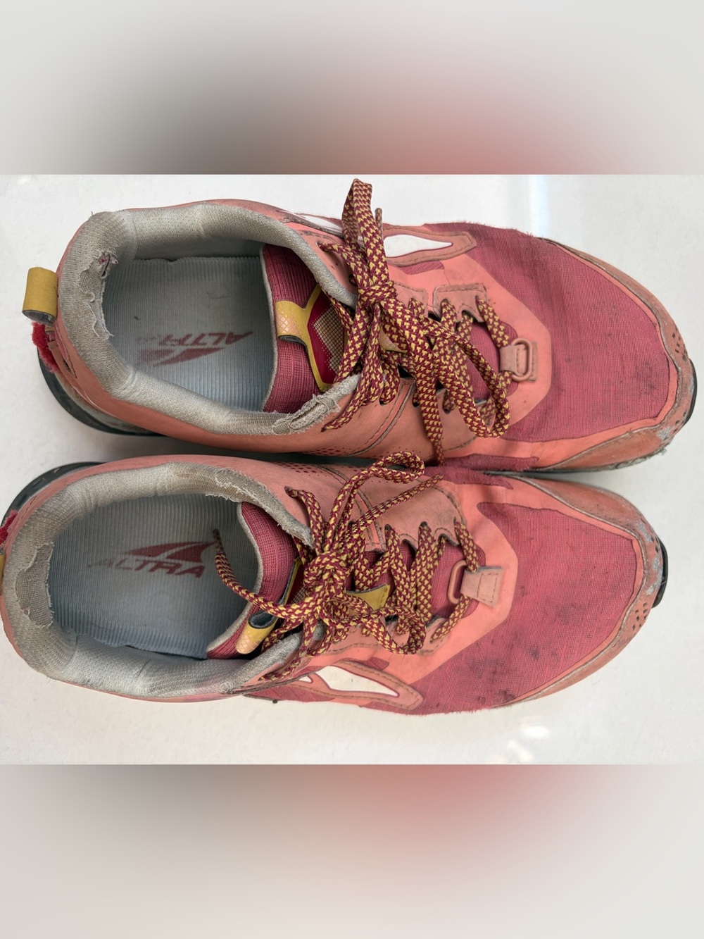 Altra Lone peak 5  Coral trail Sneakers with Yellow Accents